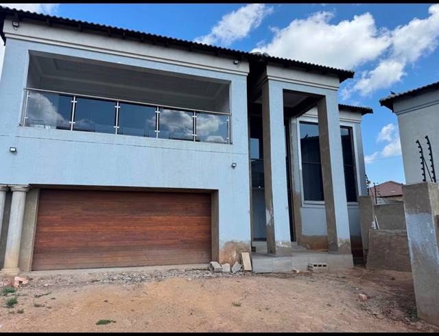 3 BEDROOM HOUSE FOR SALE IN AERORAND